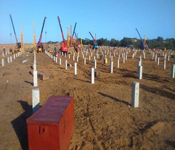 Ép cọc bê tông năng lượng mặt trời,giá rẻ,trọn gói